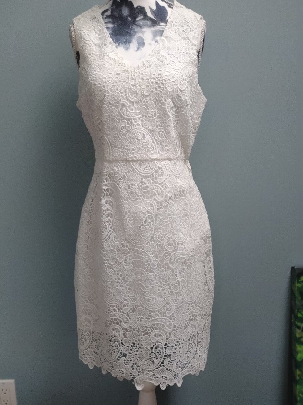 White Lace Sheath Dress, size 2